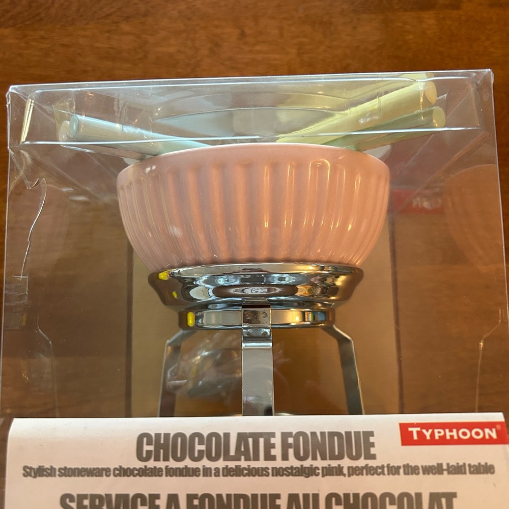 NIB Pink Chocolate Fondue Set